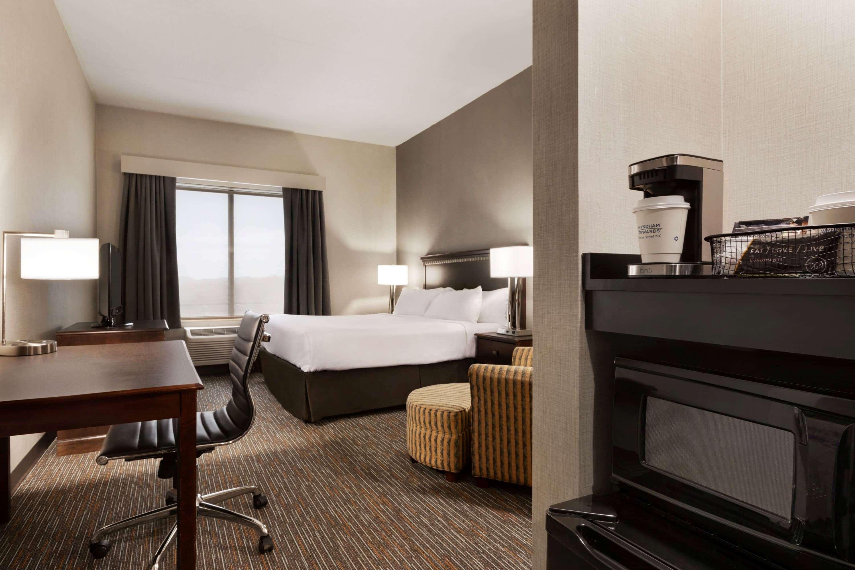 Wingate By Wyndham Bridgeport Clarksburg Hotel Exterior foto