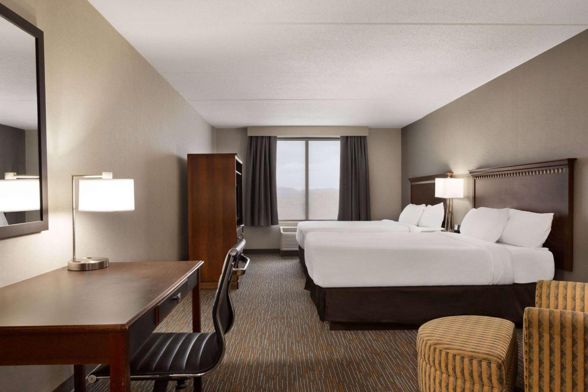 Wingate By Wyndham Bridgeport Clarksburg Hotel Exterior foto